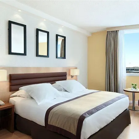 Hilton Paris Orly Airport 3*