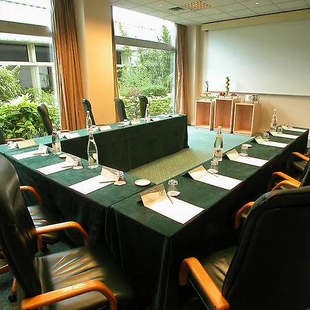 Hilton Orly Airport ホテル 4*