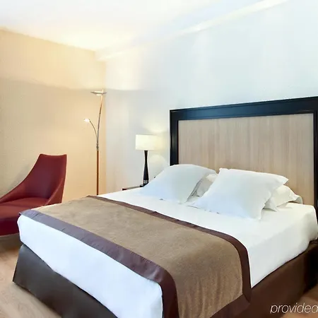 Hilton Orly Airport 호텔 4*