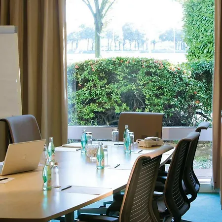 ホテル Hilton Orly Airport パリ